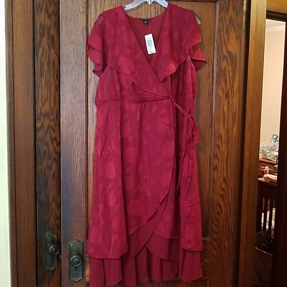 🔆NWT🔆 Torrid Wrap Dress - Picture 1 of 3